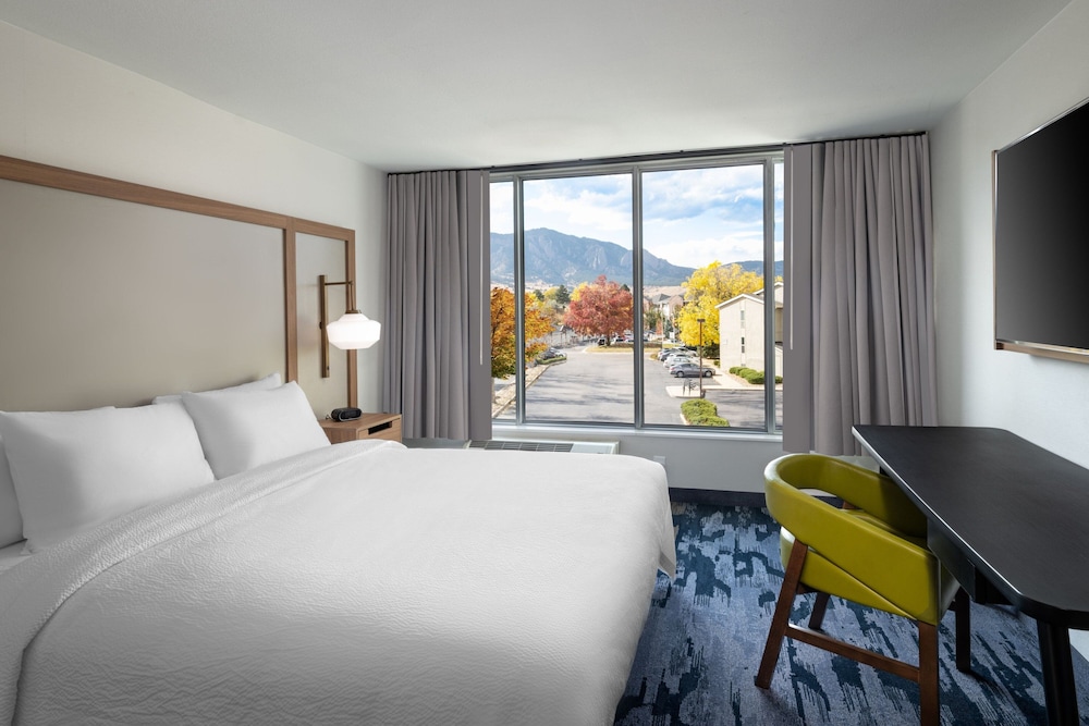 Fairfield Inn & Suites by Marriott Boulder - photo 6