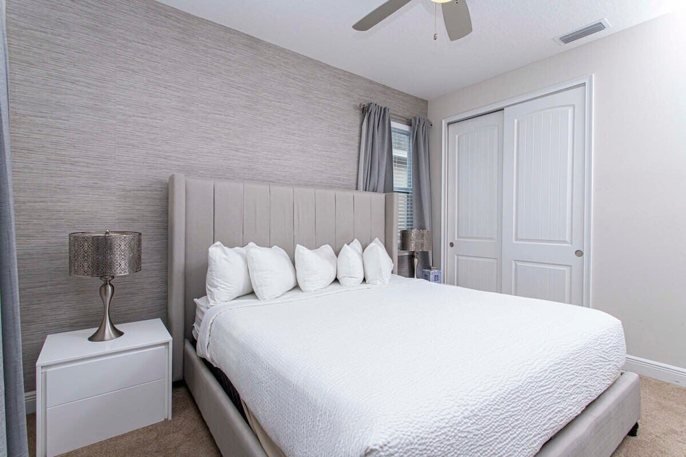 Luxurious 5Bd Single Family w Pool&Jacuzzi @Encore Resort 7432 - photo 21