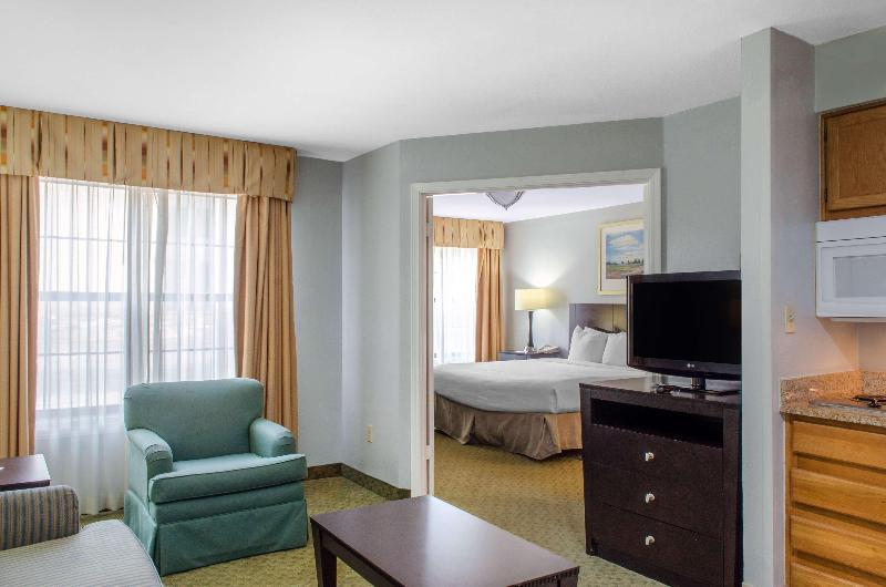 Ramada by Wyndham Shreveport Airport - photo 22