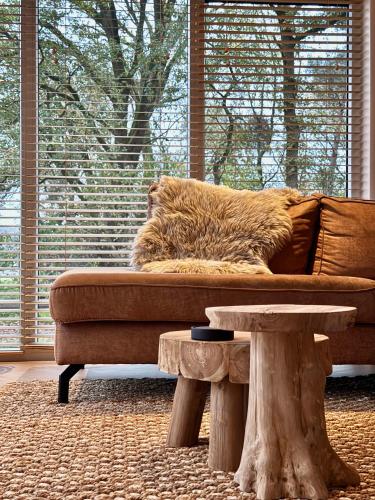 Chalet Hellendoorn met Hot tub en Sauna — 4-Star Luxury Hotel in Haarle, Netherlands