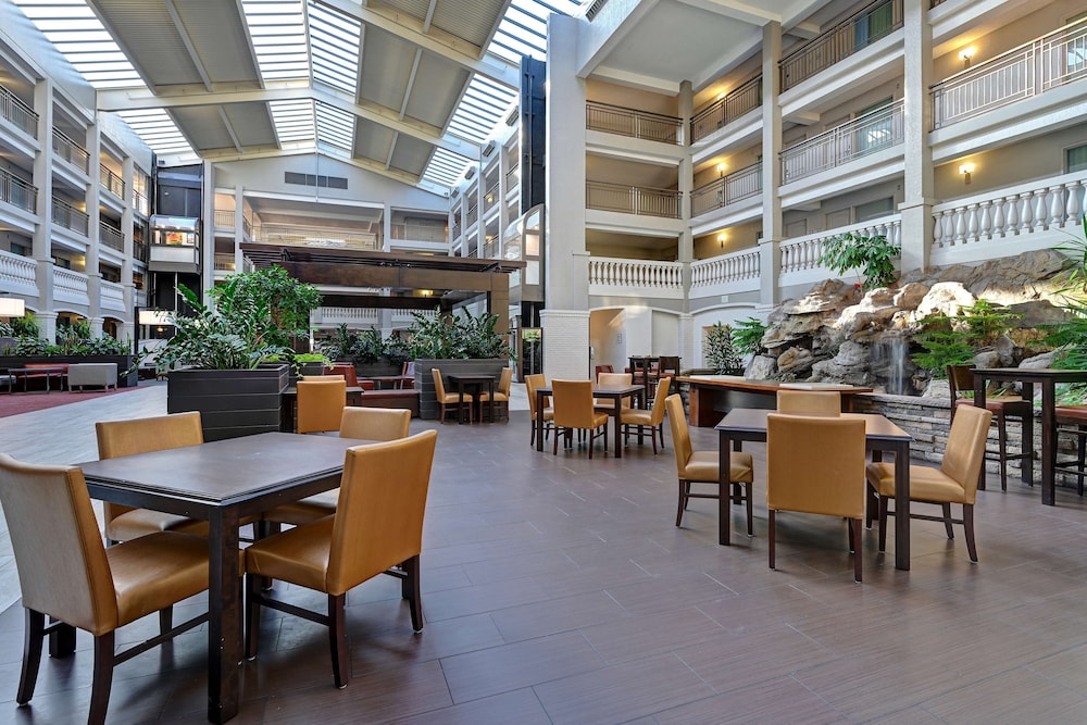 Embassy Suites by Hilton Colorado Springs - photo 2