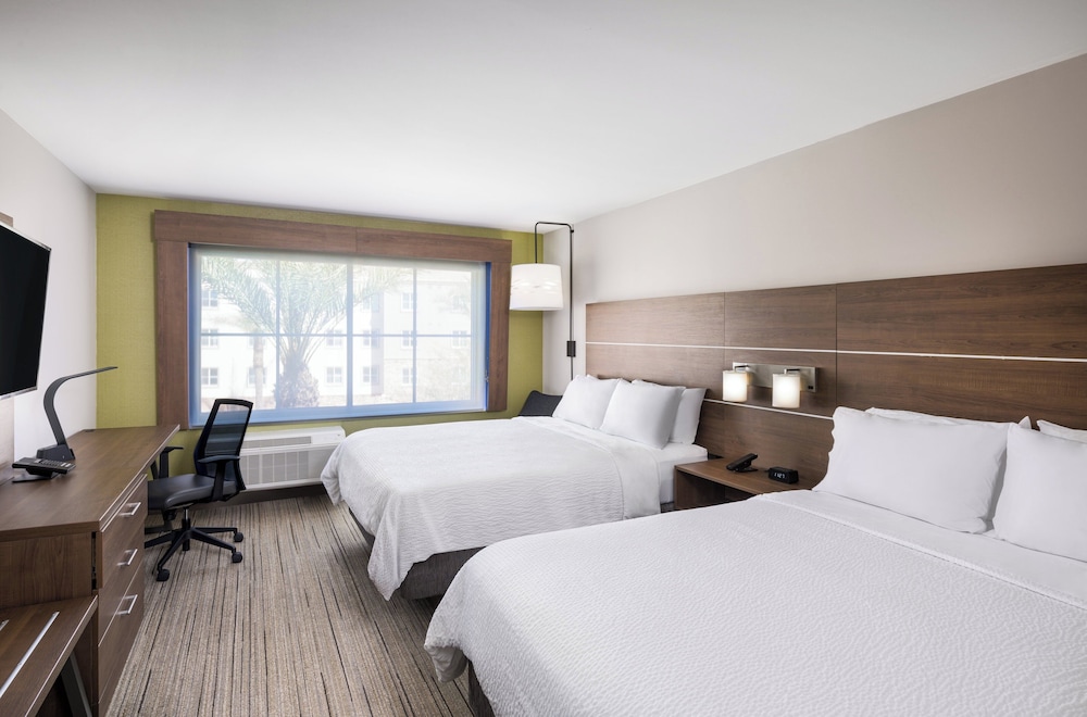 Holiday Inn Express & Suites Phoenix East Gilbert by IHG - photo 10