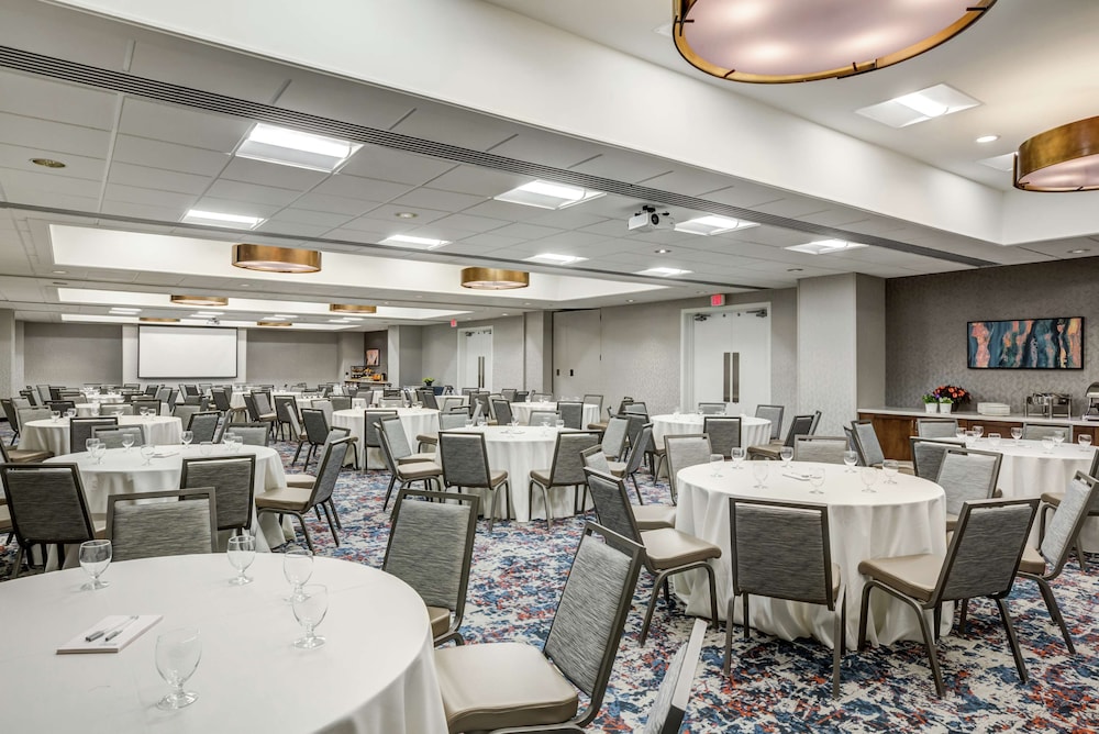 Hilton Garden Inn Boston Waltham - photo 33