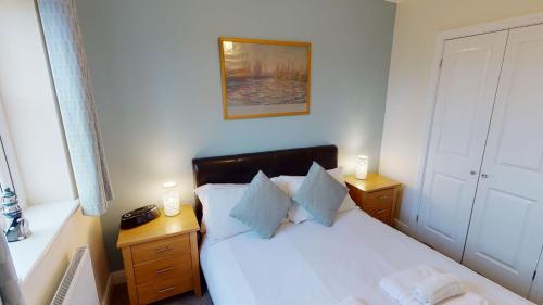Anchors Away at The Bay Filey sleeps 7 2 dogs welcome for free too