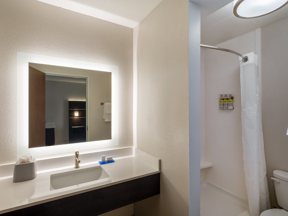 Holiday Inn Express Minneapolis West Plymouth by IHG - photo 17