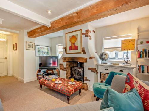 2 Bed in Brockenhurst oc 92220 - last minute hotel in Unknown City
