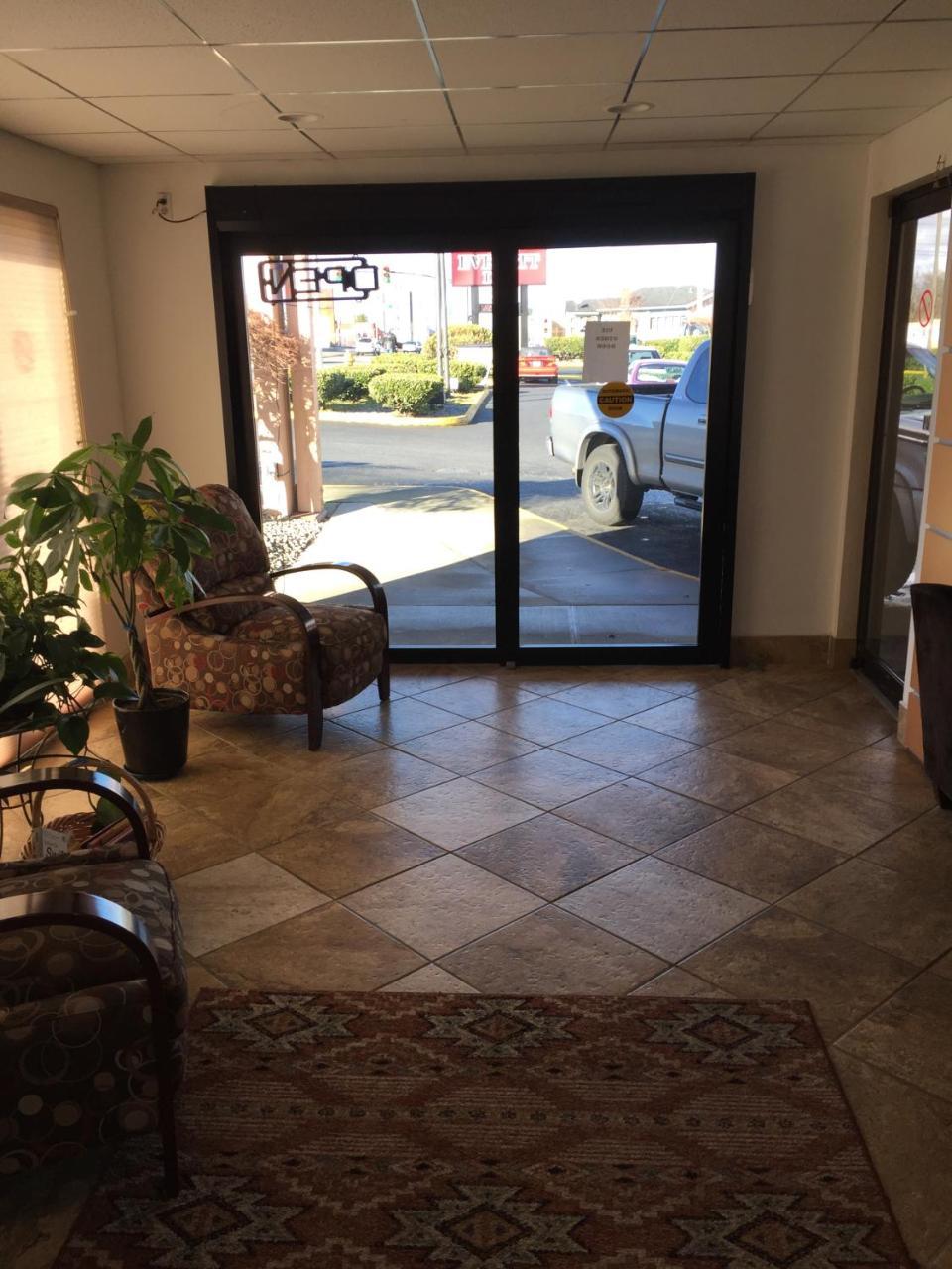 Welcome Everett Inn - photo 8
