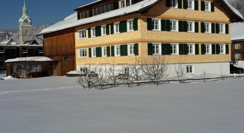 Gästehaus Appartements Egender — 4-Star Luxury Hotel in Bezau, Austria