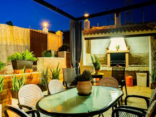 Cubo's Casa El Azahar — 4-Star Luxury Hotel in Alhaurin El Grande, Spain