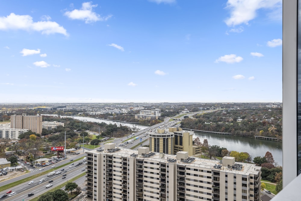 Austin Condo Hotel - photo 855