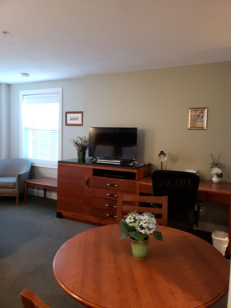 Crescent Suites Hotel - photo 25