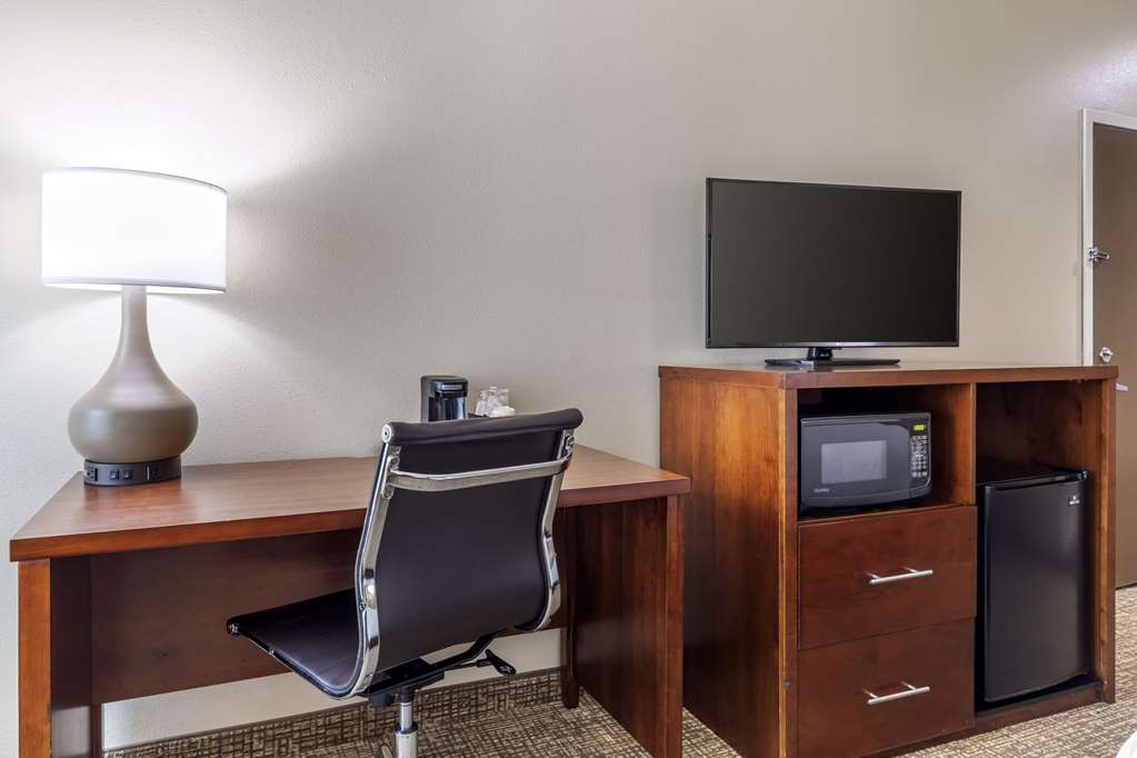 Comfort Inn & Suites Temple Medical Center - photo 8