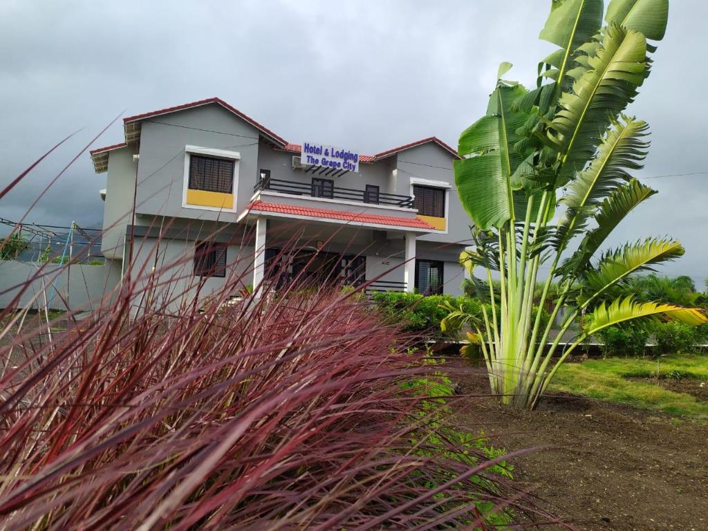 Hotel The Grapecity Junnar in Igatpuri, India