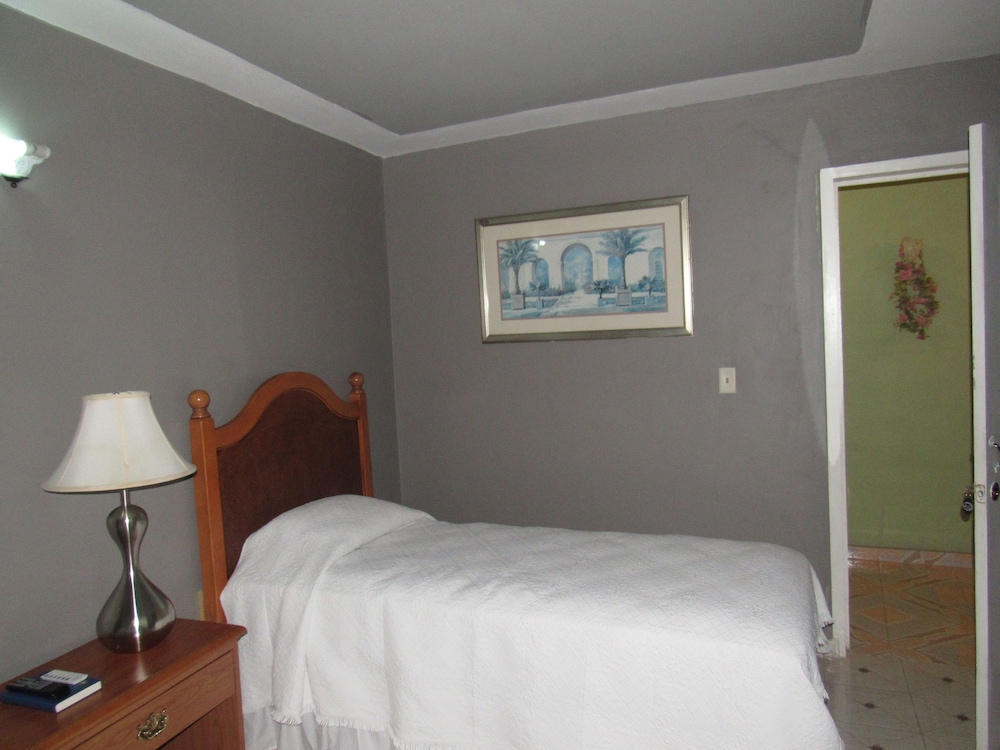 L’Eternel est mon secours in Gonaives, Haiti