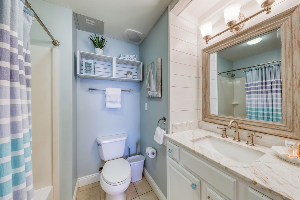 Carillon Beach Inn - photo 19