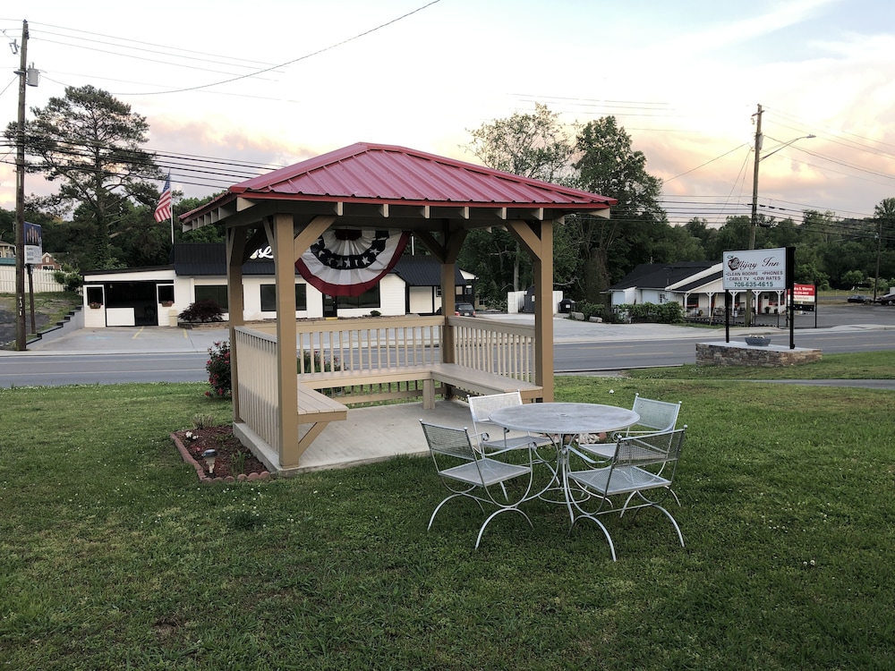 Ellijay Inn - photo 26