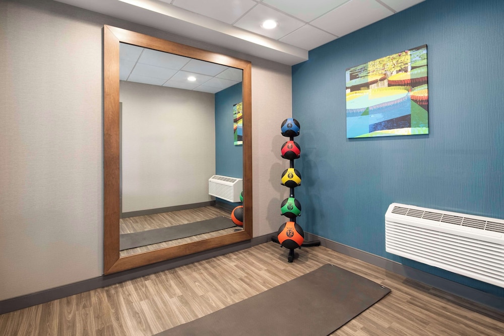 Hampton Inn Chicopee Springfield - photo 29