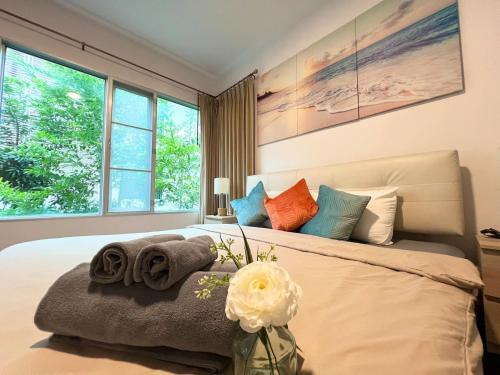 Relaxing Link to beach with pool — 4-Star Luxury Hotel in Hua Hin, Thailand