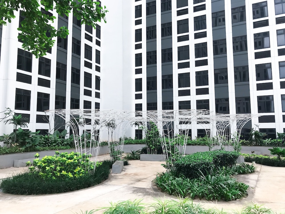 New Studio at Pollux Chadstone Apartment By Travelio — 4-Star Luxury Hotel in Cikarang, Indonesia