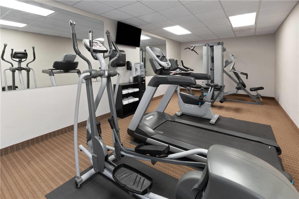 Baymont by Wyndham Jamestown Conference Center & Water Park - photo 10