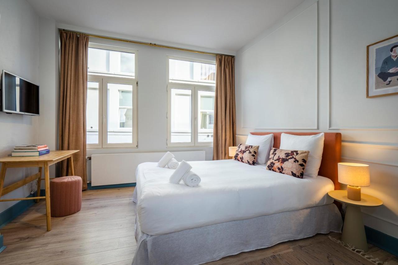 Shway The Saffron Dress in Antwerpen, Belgium