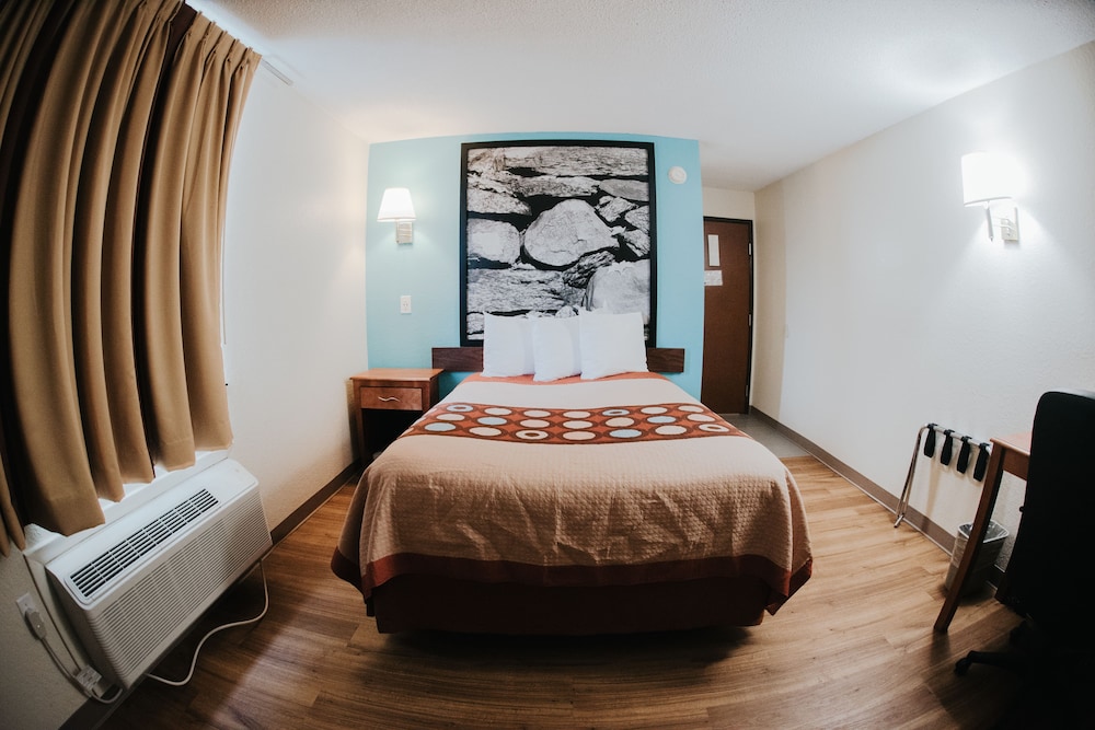 Super 8 Danbury Ct - photo 11