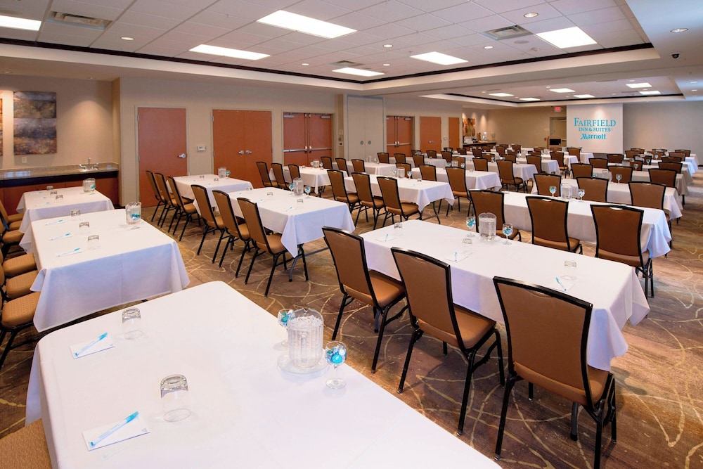 Fairfield Inn & Suites by Marriott Wausau - photo 22