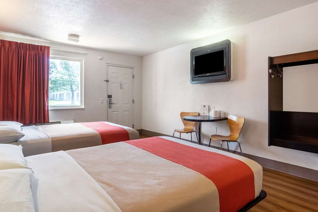Motel6 Youngstown OH - photo 12