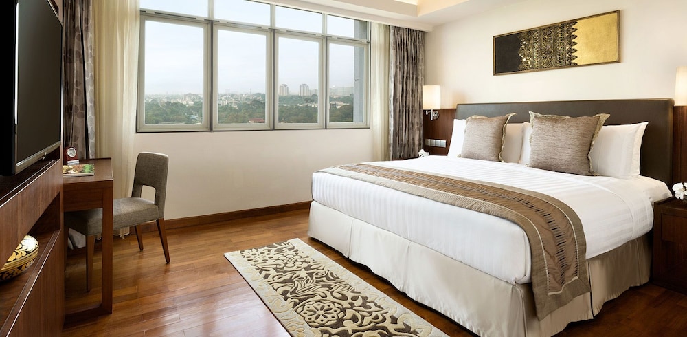 Shangri La Serviced Apartments Yangon — 5-Star Luxury Hotel in Yangon, Myanmar