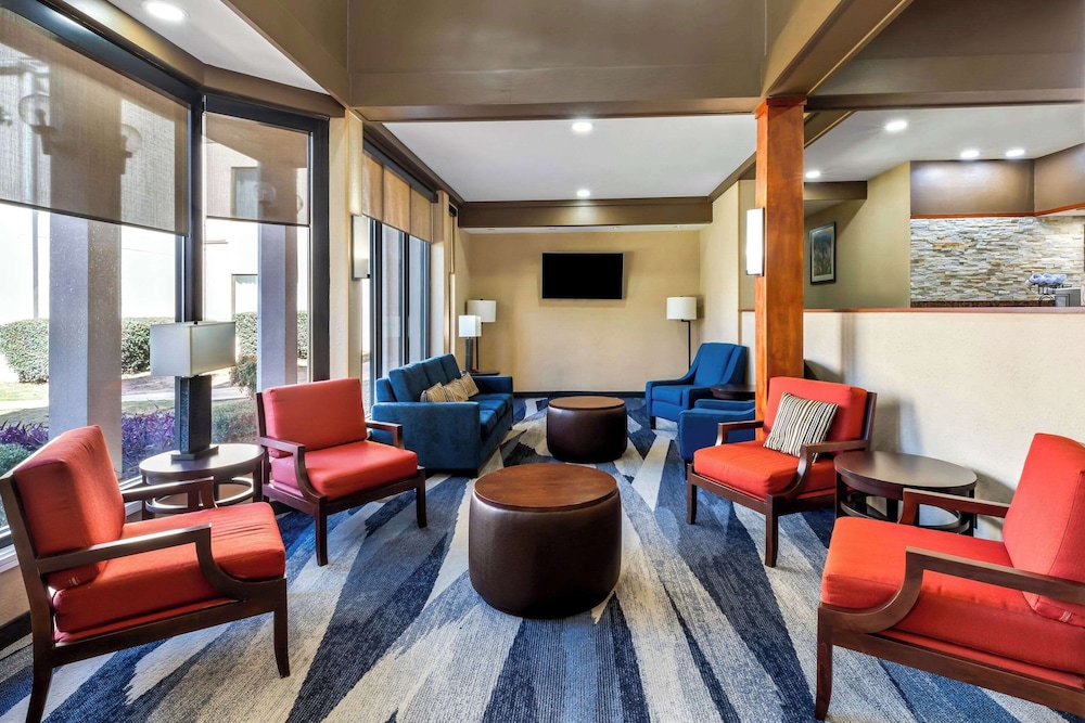 Comfort Inn Roswell Dunwoody - photo 3
