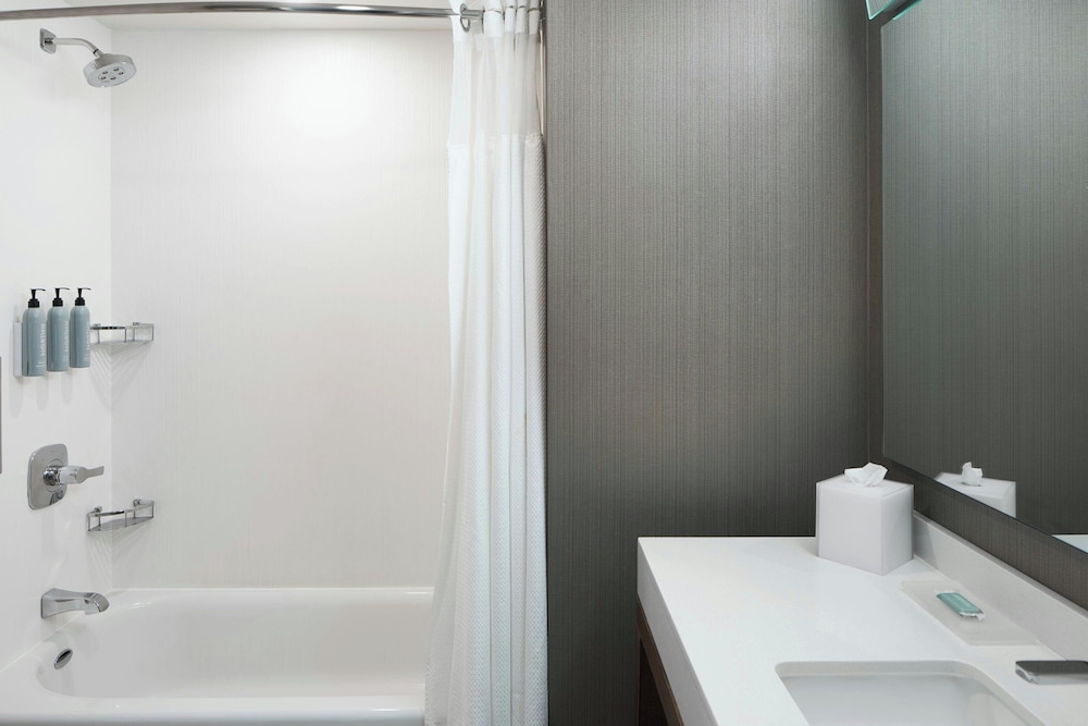 Courtyard by Marriott Albany Troy Waterfront - photo 22