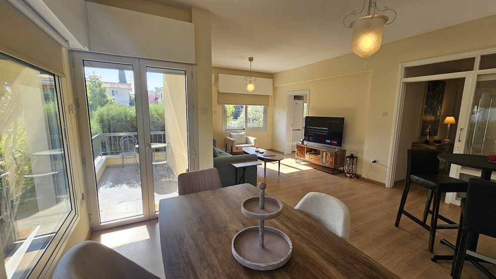 126 Nic Stay Homiesuite Apartment