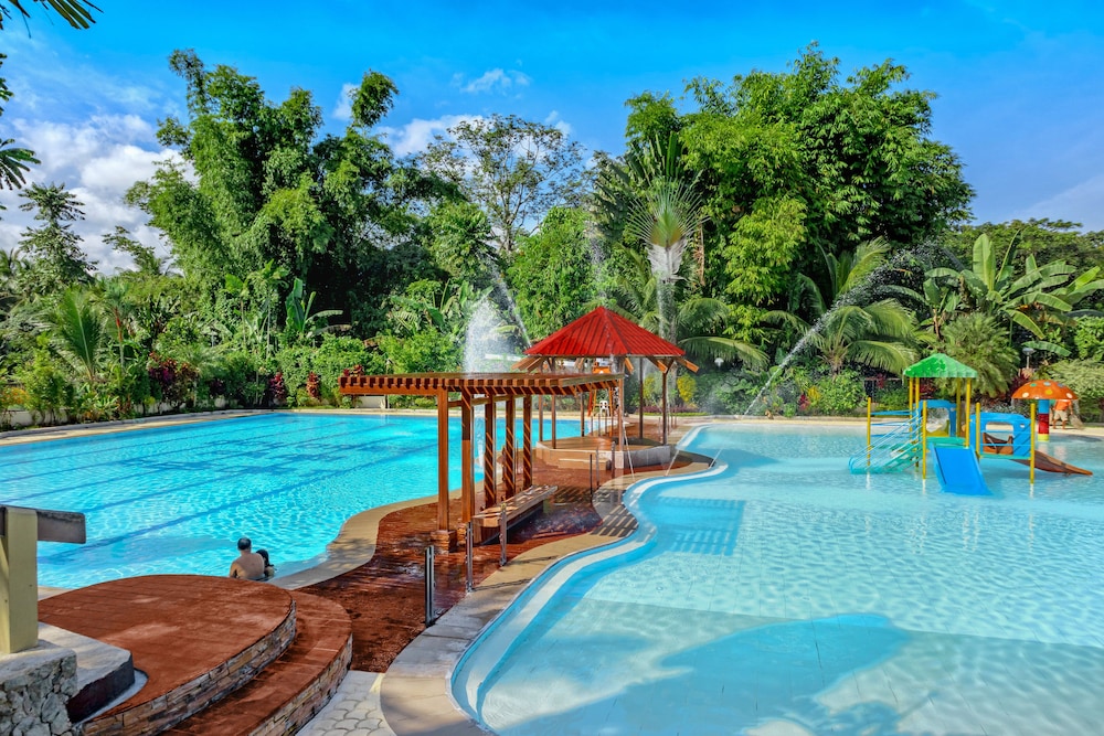 Dolores Farm Resort — hotel in Polomolok