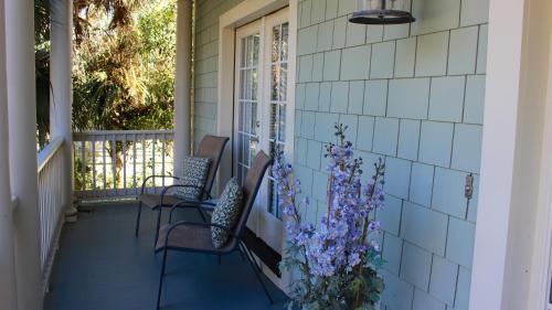 3005 Seabrook Village Drive in Seabrook Island, United States