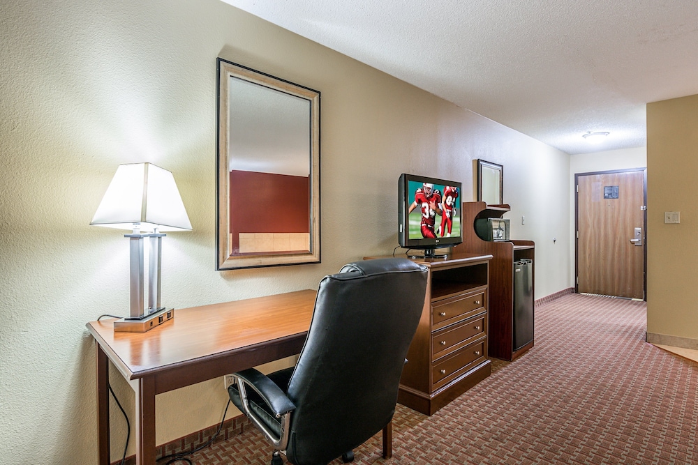 Red Roof Inn & Suites Little Rock - photo 12