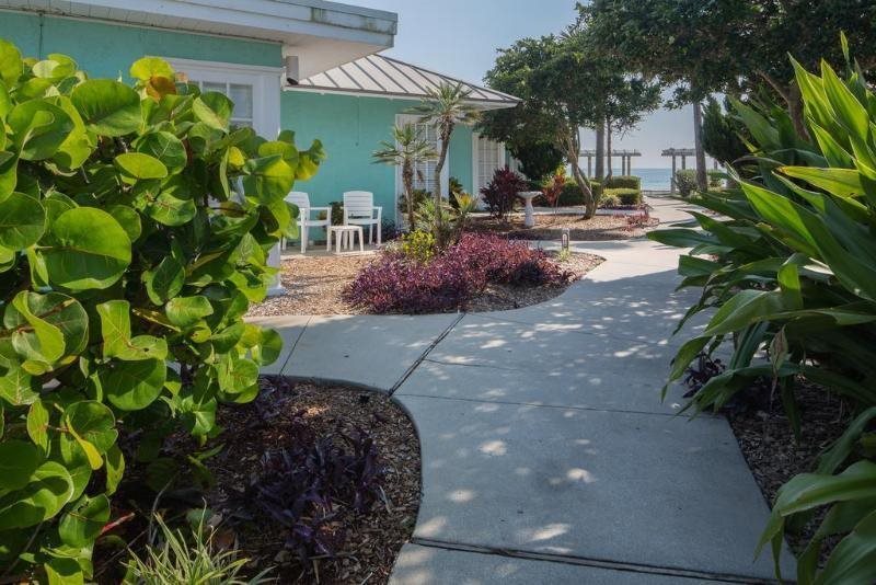 Coconut Palms Beach Resort - photo 12