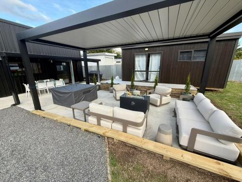 The Mango Shed - carbon neutral hotel in Unknown City