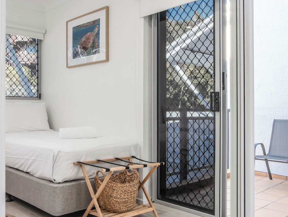 Waterfront at Sunrise Cove — 4-Star Luxury Hotel in Kingscliff, Australia