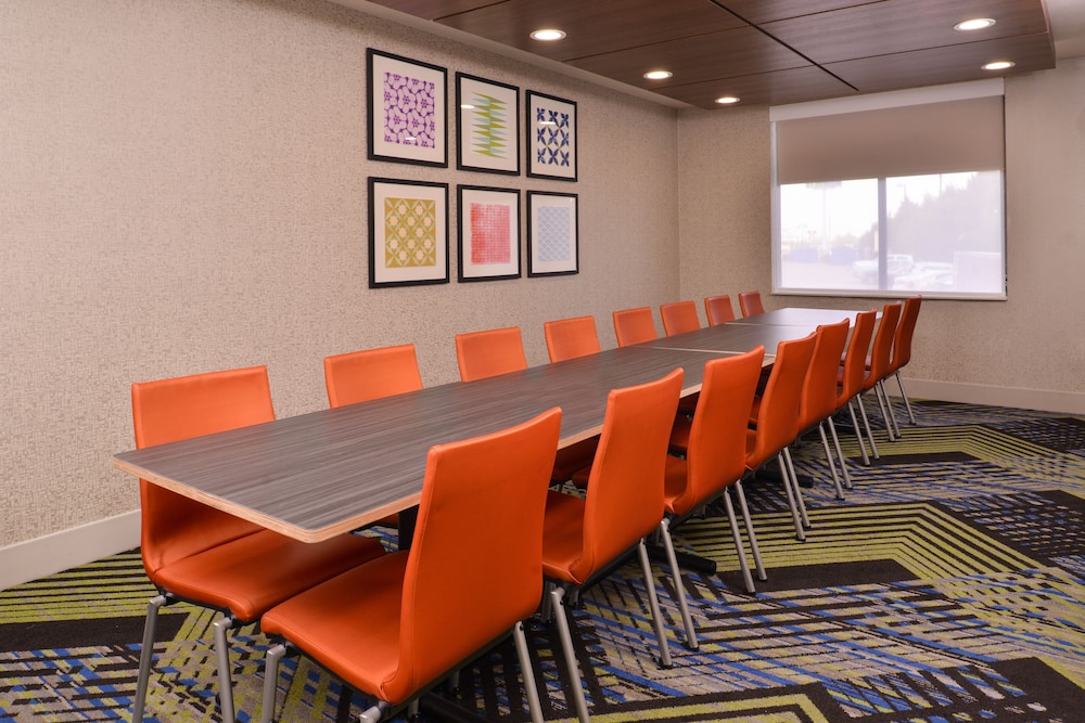 Holiday Inn Express Hotel & Suites Mesquite by IHG - photo 43