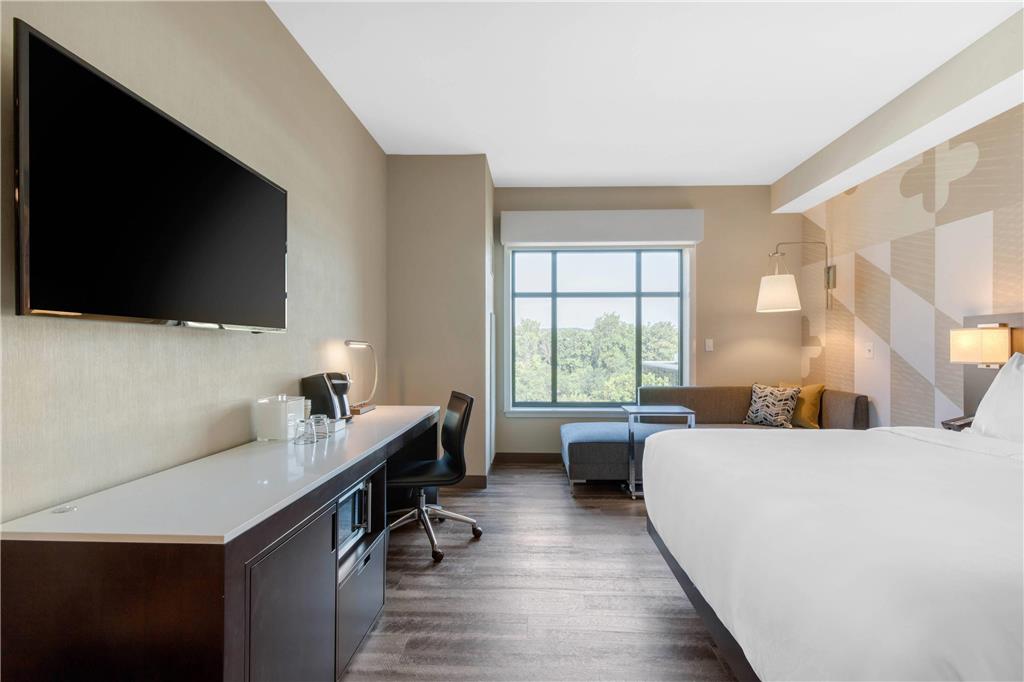 Cambria Hotel College Park - photo 12