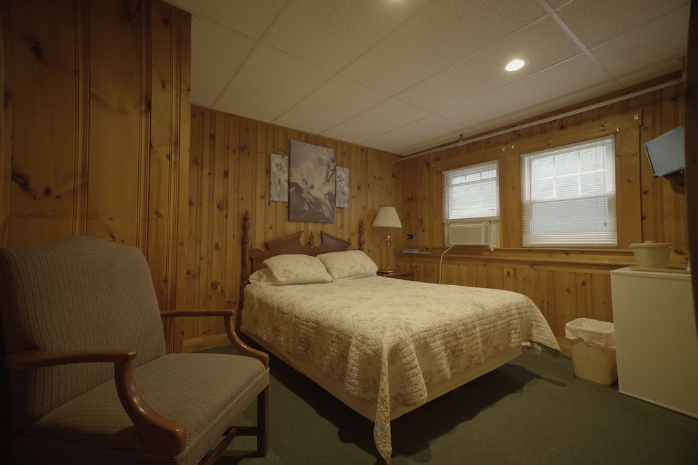 Betty Doon Hotel - photo 84