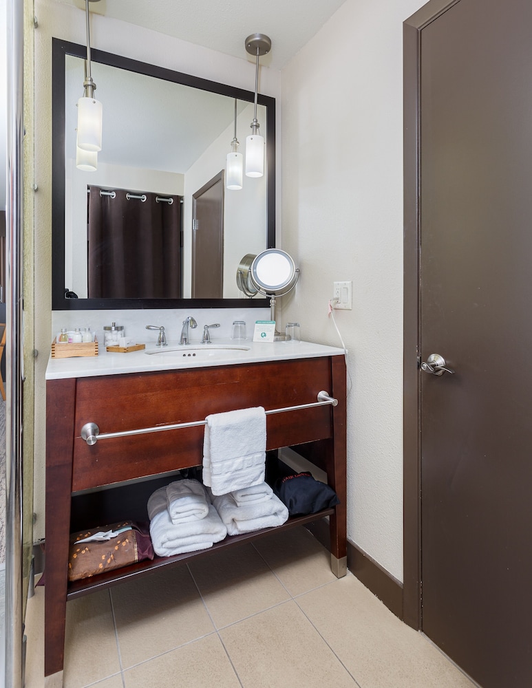 The Coho Oceanfront Lodge - photo 30