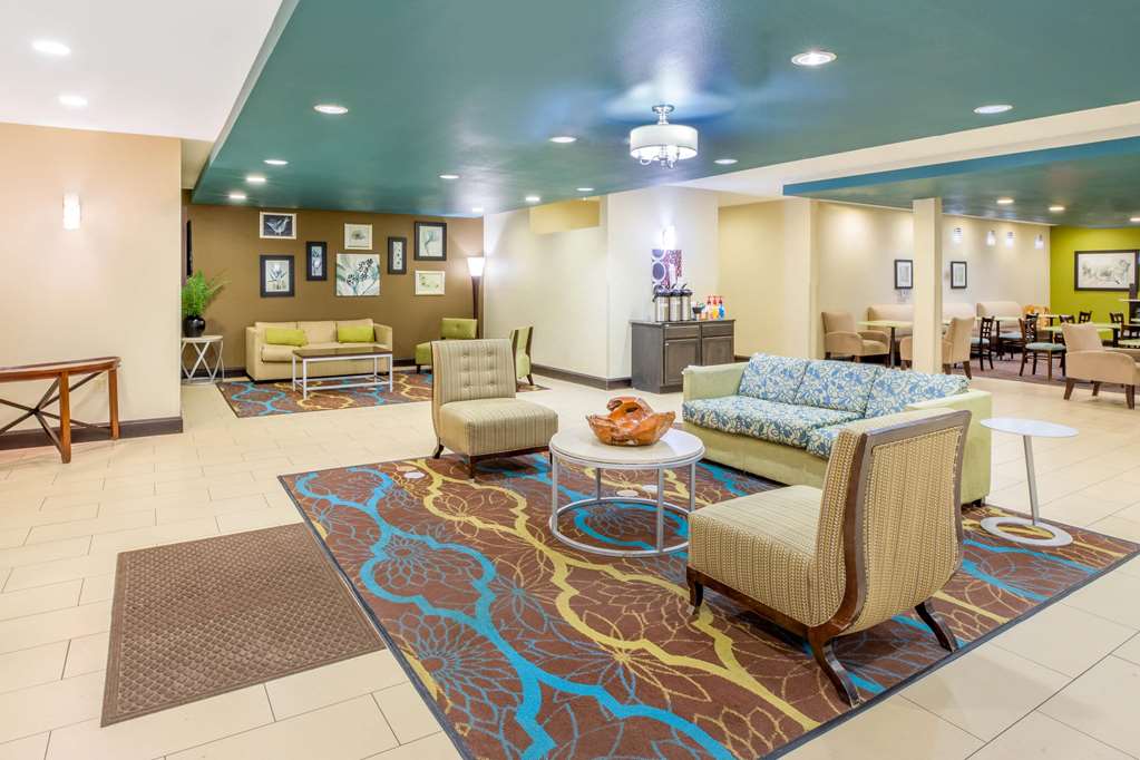 La Quinta Inn Suites Floresville - photo 8