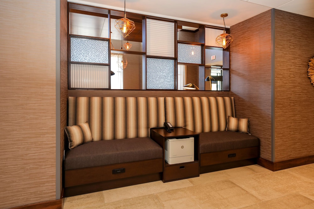 Hampton Inn & Suites Aurora South Denver - photo 10