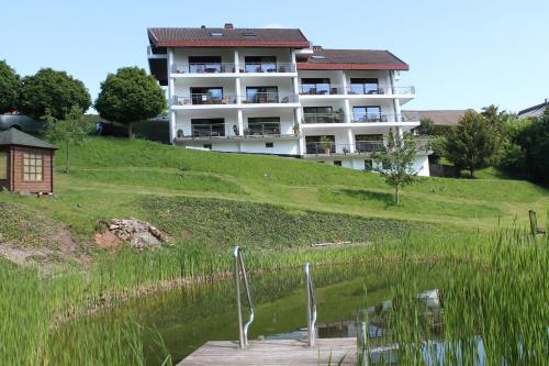 BELVEDERE Appart & Chalet Ihr Zuhause auf Zeit am Edersee Ihr Geschenk die GästeCard GrimmHeimat — 4-Star Luxury Hotel in Waldeck, Germany