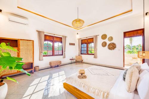 Villa Dublin Luxury 5 BDR w Jacuzzi & Pool — 4-Star Luxury Hotel in Seminyak, Indonesia