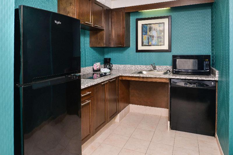 Hampton Inn & Suites Newport News - photo 129