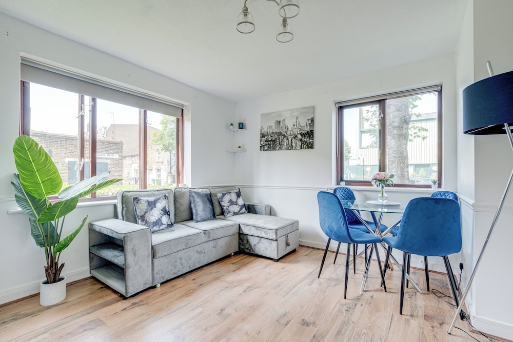 Canadawater 2bedroom 1bathroom free Parking — 4-Star Luxury Hotel in London, United Kingdom