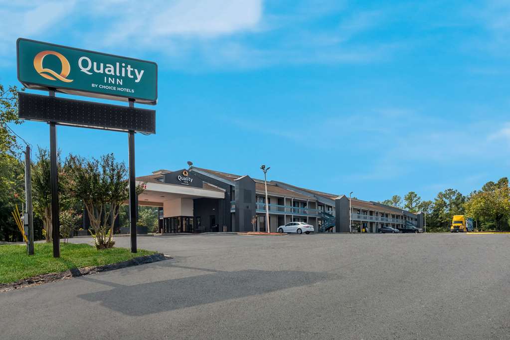 Quality Inn Fort Jackson — hotel in Columbia