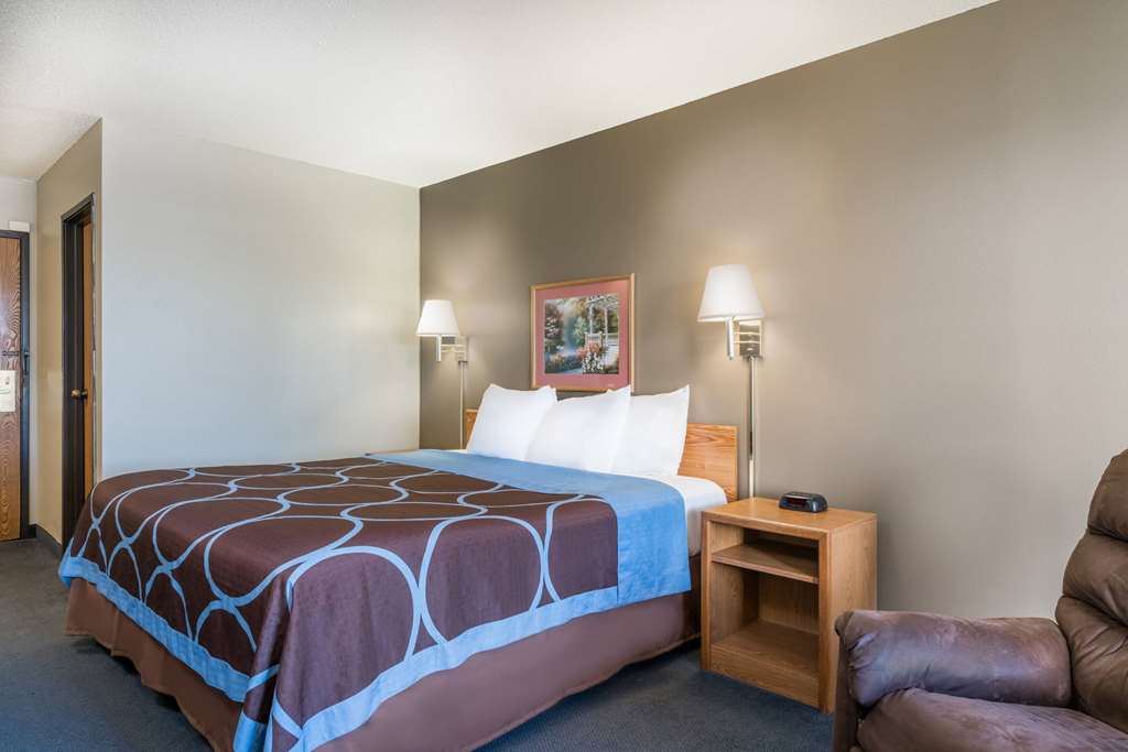 Super 8 by Wyndham Portage - photo 5